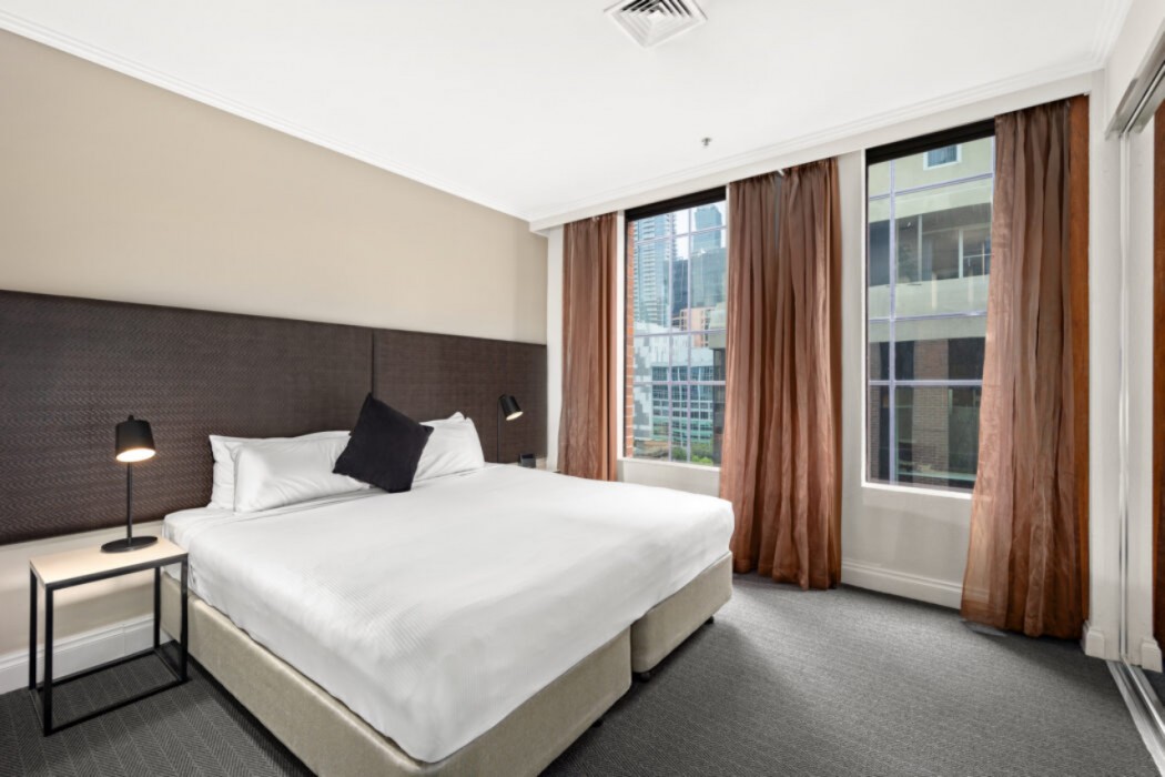 Melbourne City Suites 7/50