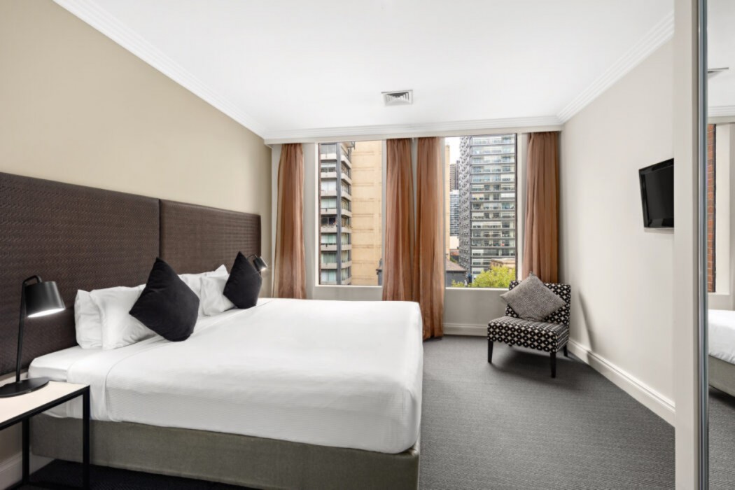 Melbourne City Suites 9/50