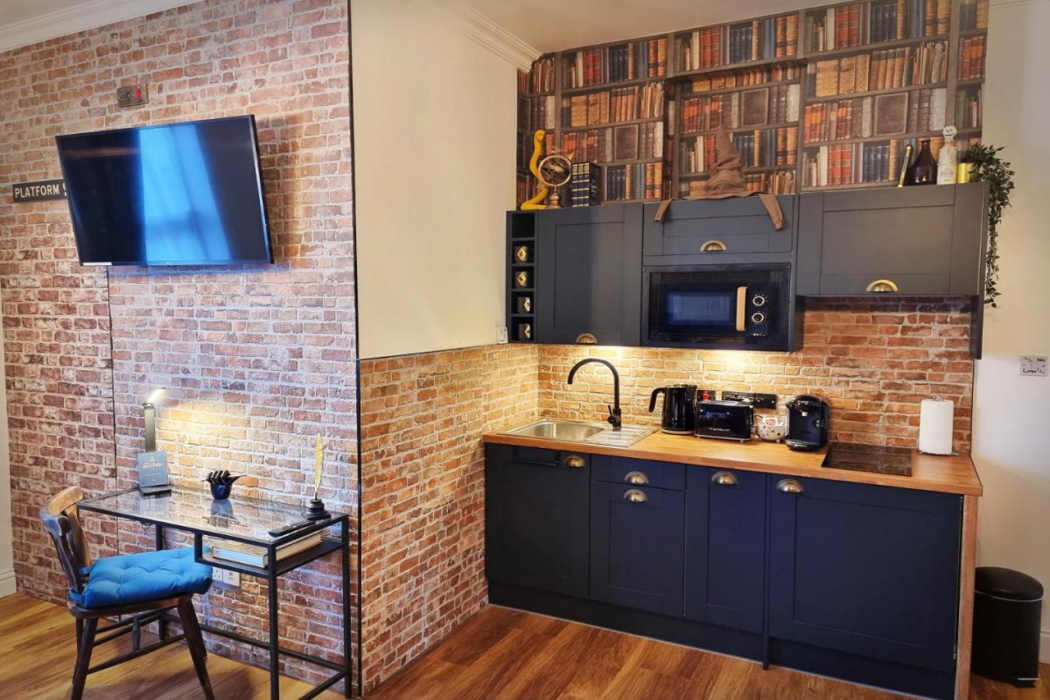 OYO Ricky Road Guest House - Premium 7/8