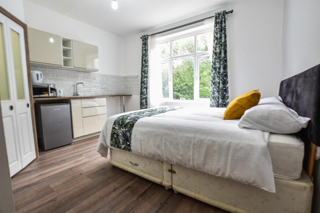 OYO Regency Guest House Manchester North 16/43