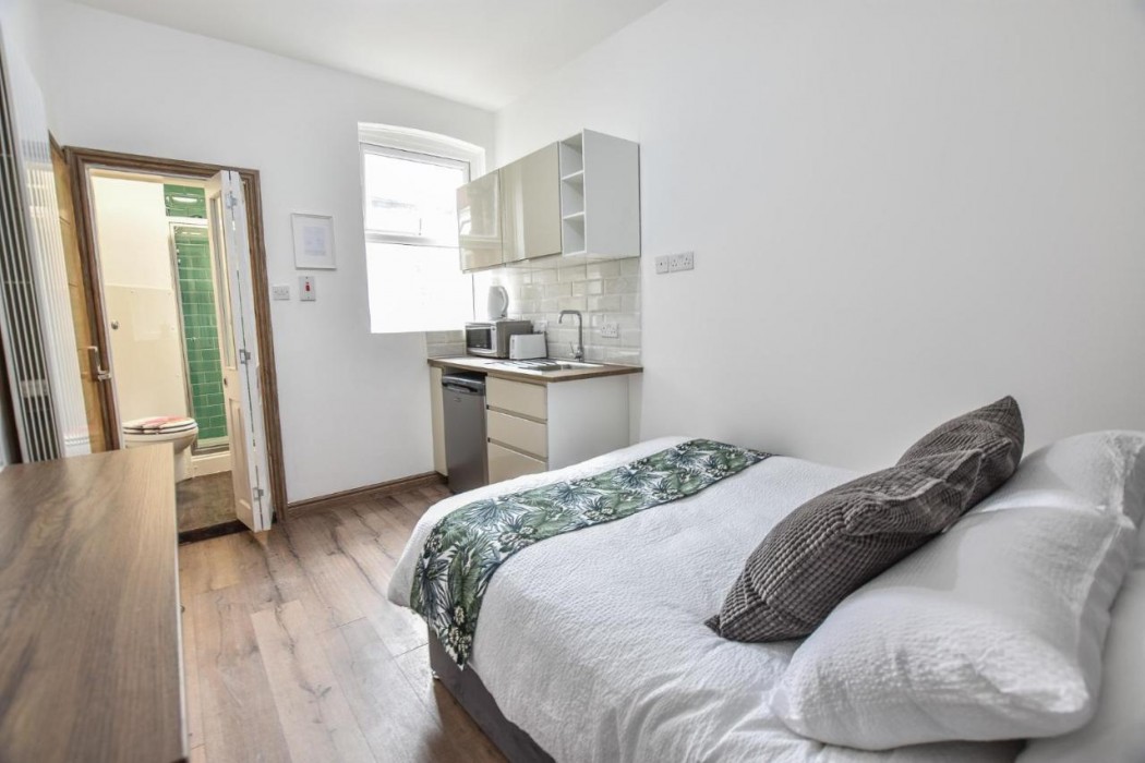 OYO Regency Guest House Manchester North 12/43