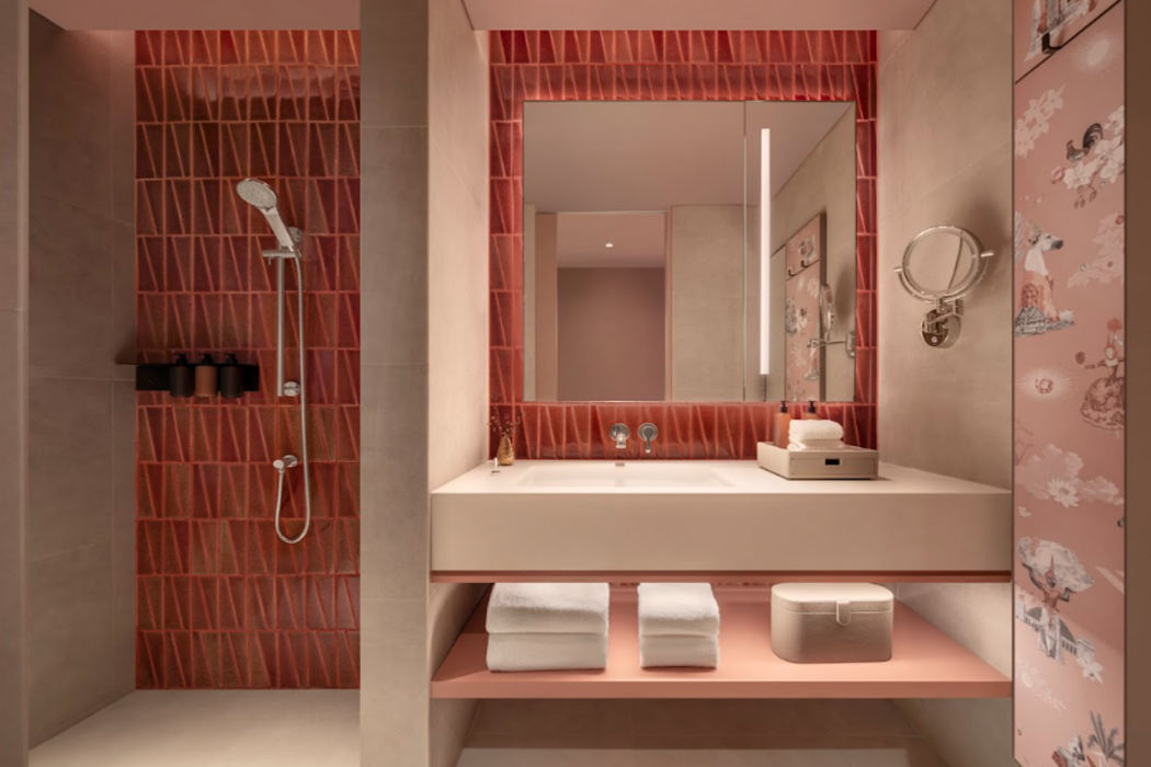 KROMO Bangkok, Curio Collection by Hilton 17/85