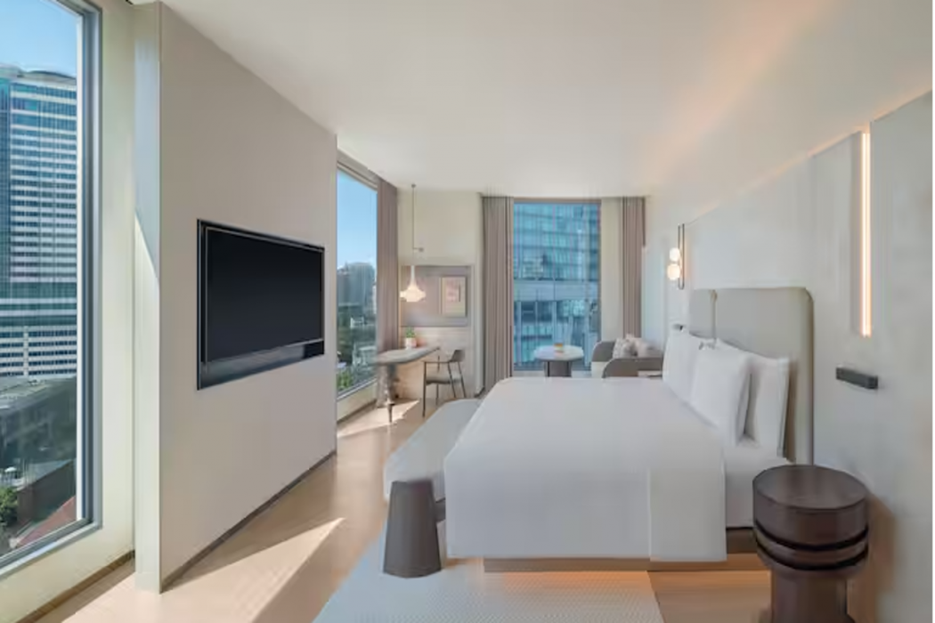 KROMO Bangkok, Curio Collection by Hilton 31/85