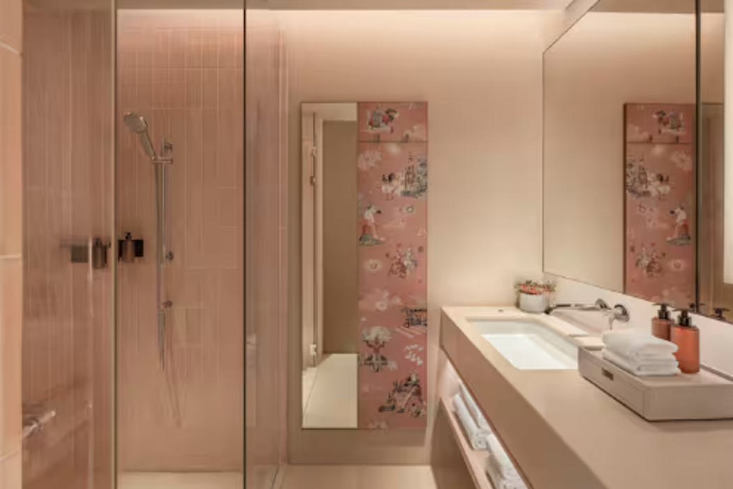 KROMO Bangkok, Curio Collection by Hilton 37/85