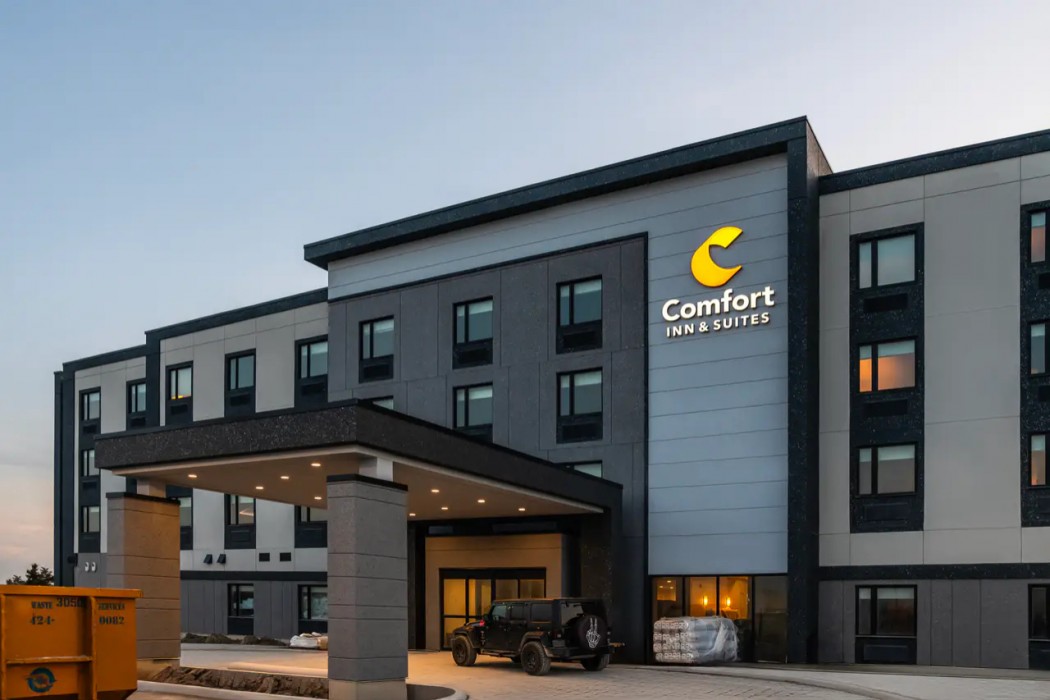 Comfort Inn and Suites Bradford 1/52