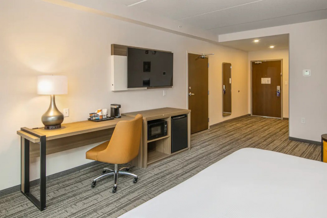 Comfort Inn and Suites Bradford 15/52