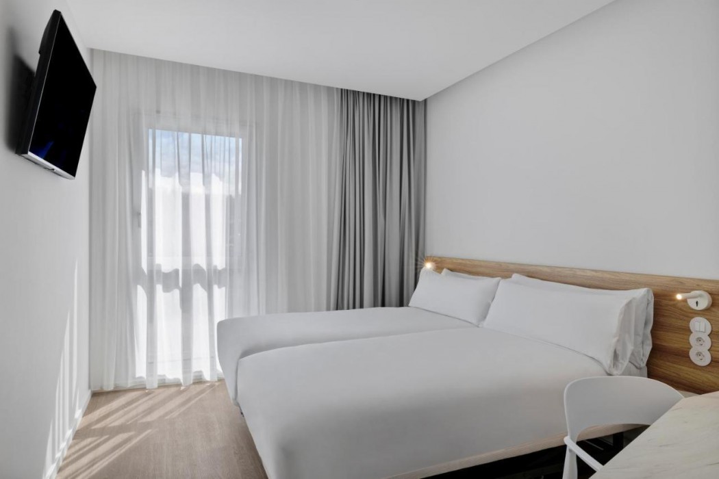 B&B HOTEL Sevilla Bormujos 8/14