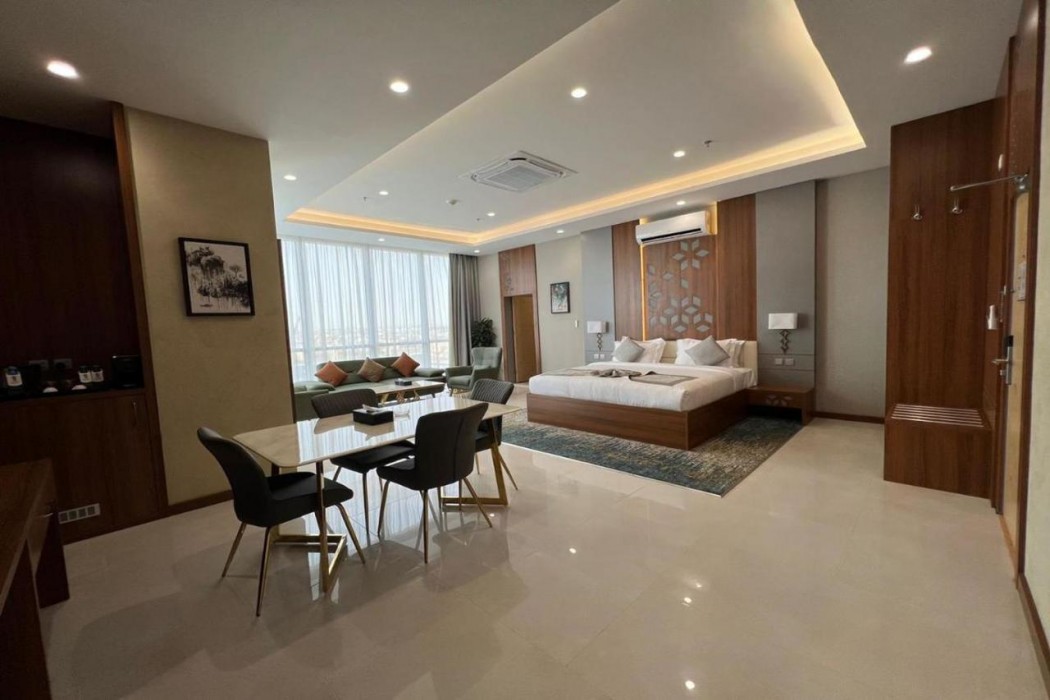 Sunday Luxury Central formerly Anan hotel 10/32