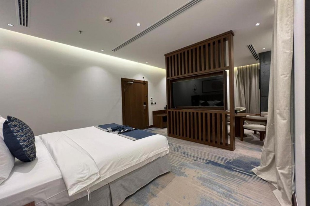 Sunday Luxury Central formerly Anan hotel 18/32