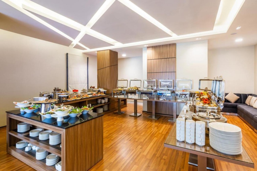 Sunday Luxury Central formerly Anan hotel 24/32