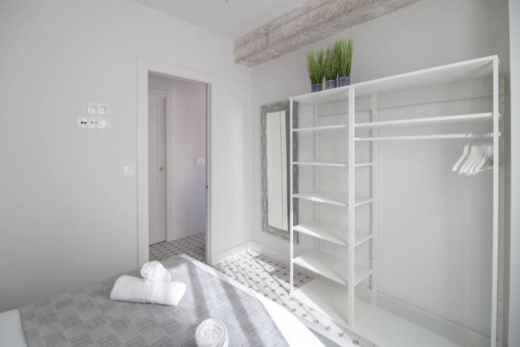 Apartamentos Teatro by Be Alicante 10/43
