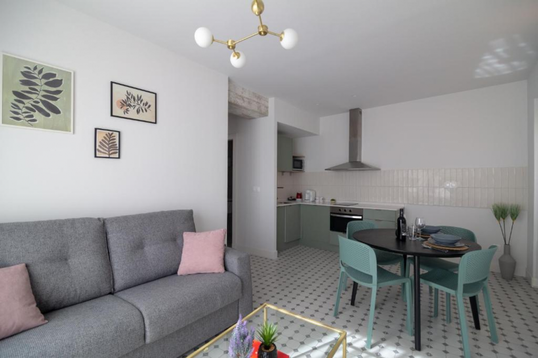 Apartamentos Teatro by Be Alicante 20/43
