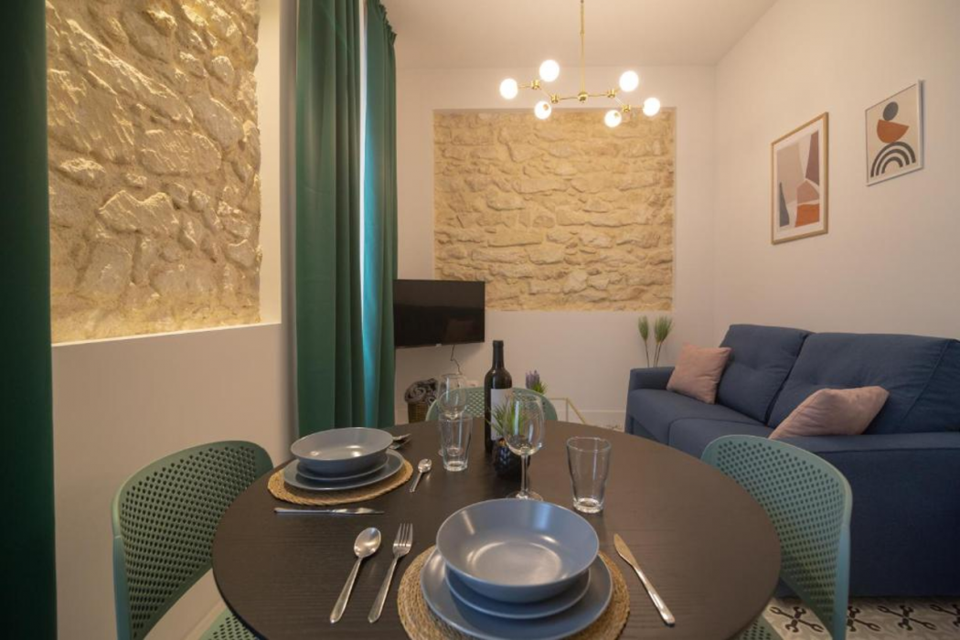 Apartamentos Teatro by Be Alicante 19/43
