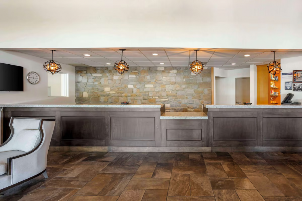 SureStay Studio by Best Western Paradise Lancaster County 17/27