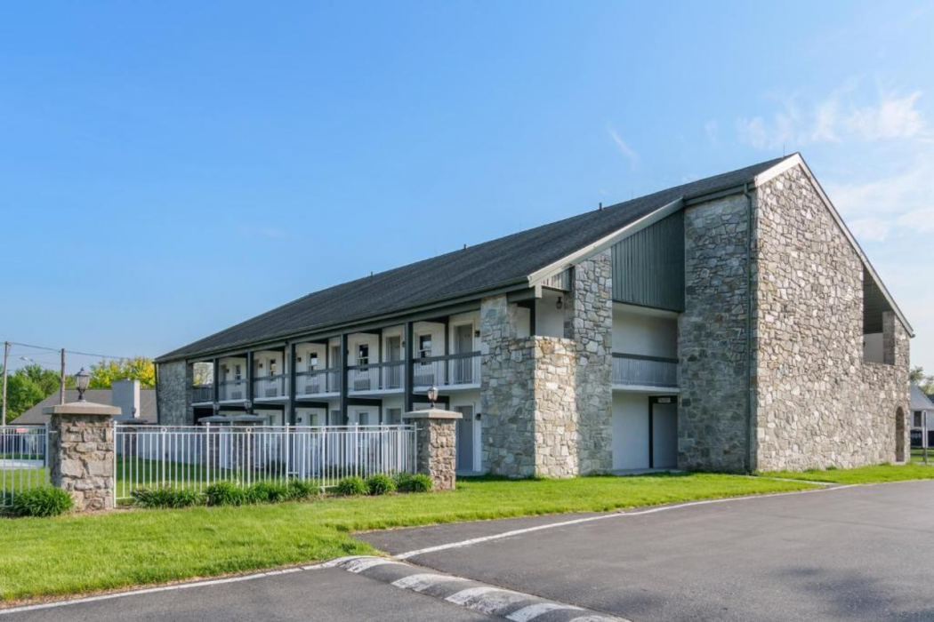 SureStay Studio by Best Western Paradise Lancaster County 8/27