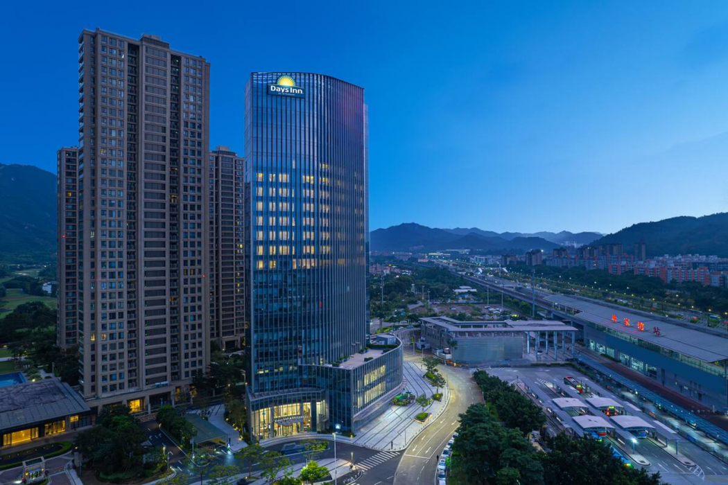Days Inn by Wyndham Zhuhai Tangjiawan 2/32