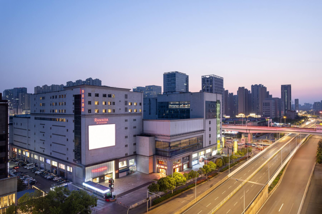 Ramada by Wyndham Wuhan Wangjiawan 1/45