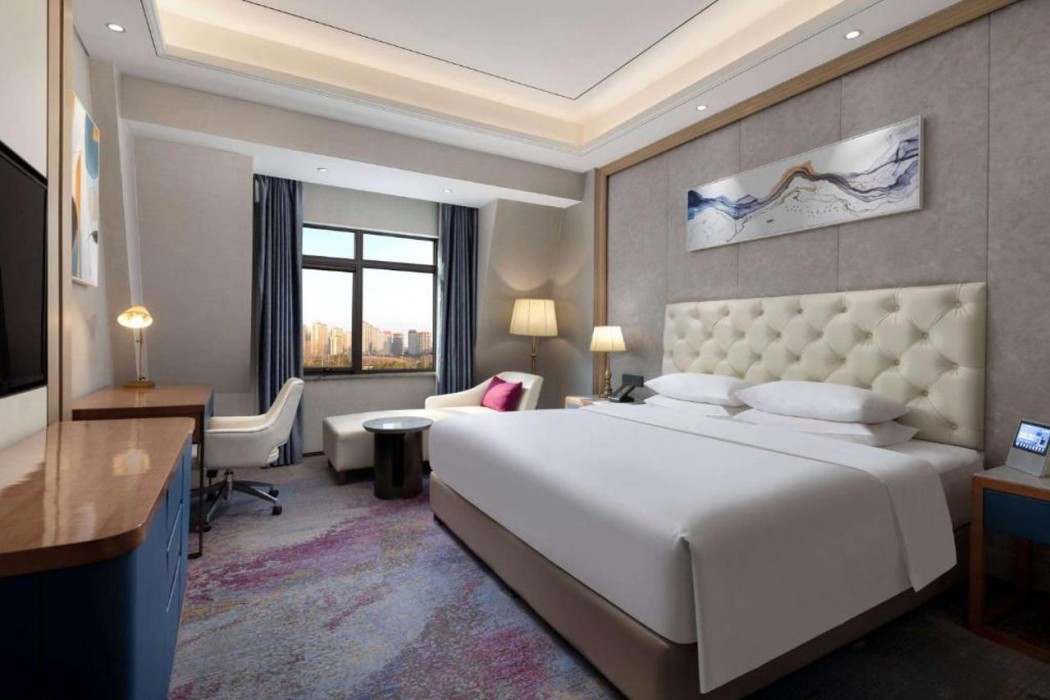 Ramada by Wyndham Zhumadian West Station 10/33