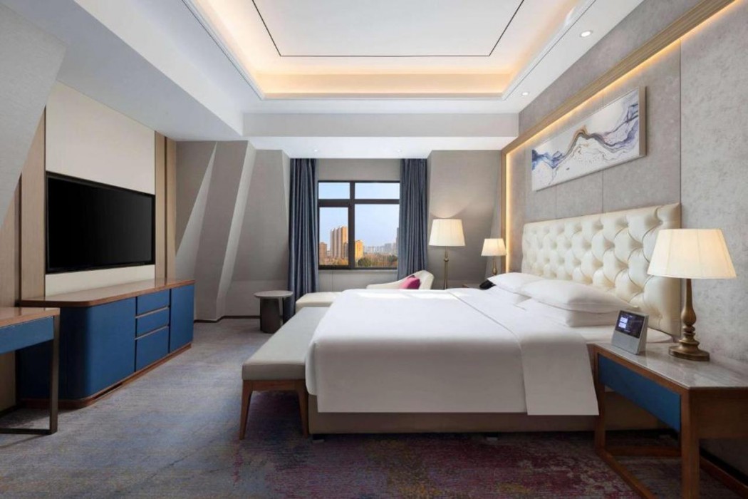Ramada by Wyndham Zhumadian West Station 9/33