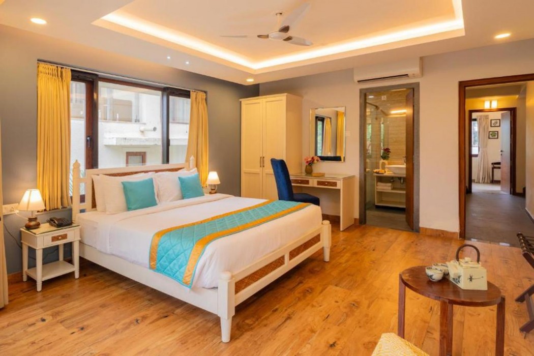 ELIVAAS 4 BHK with Pvt Pool and Media Room Samukha 22/55