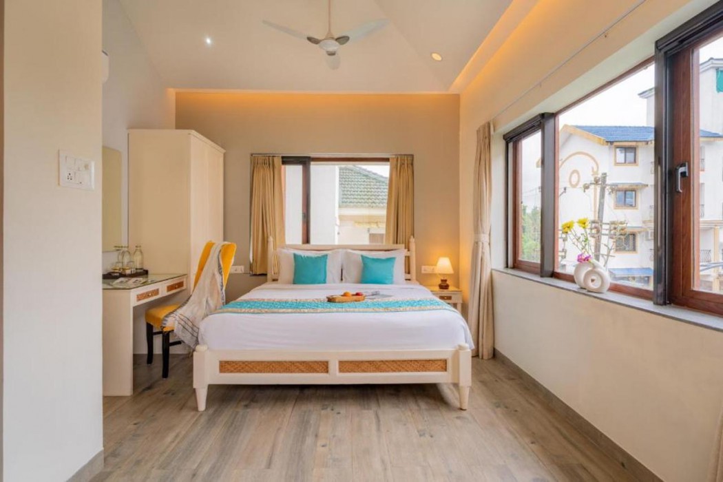ELIVAAS 4 BHK with Pvt Pool and Media Room Samukha 21/55