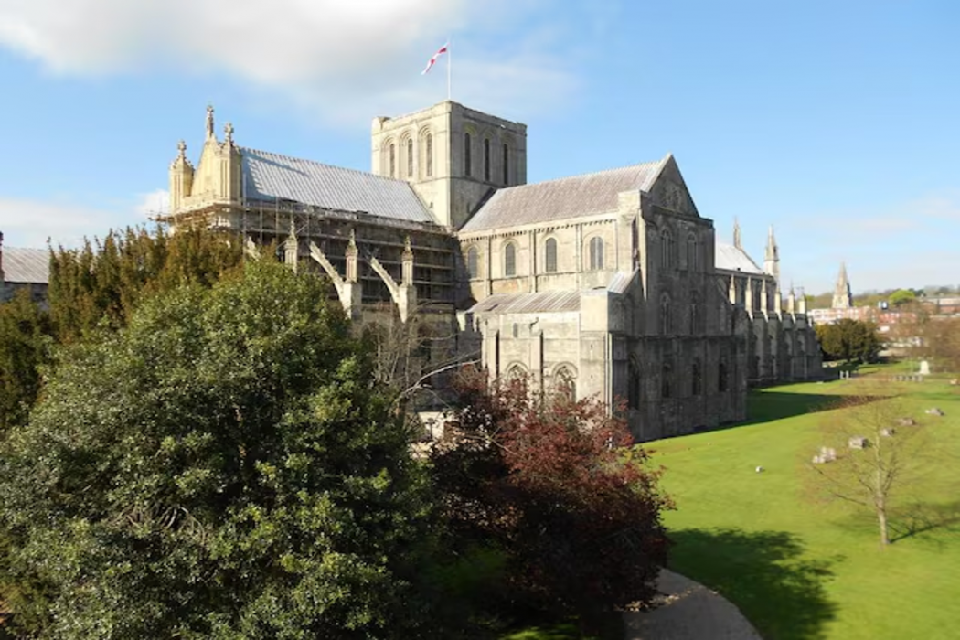 Winchester Cathedral View Retreat By Dancenter 2/33