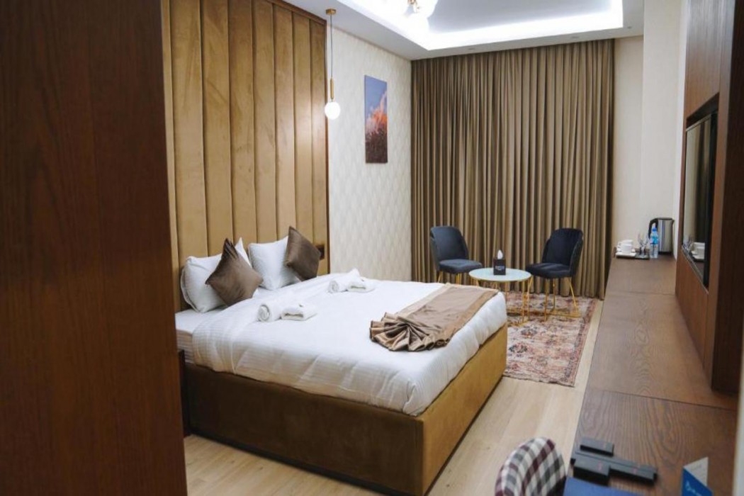Blue Moon Hotel 18/63