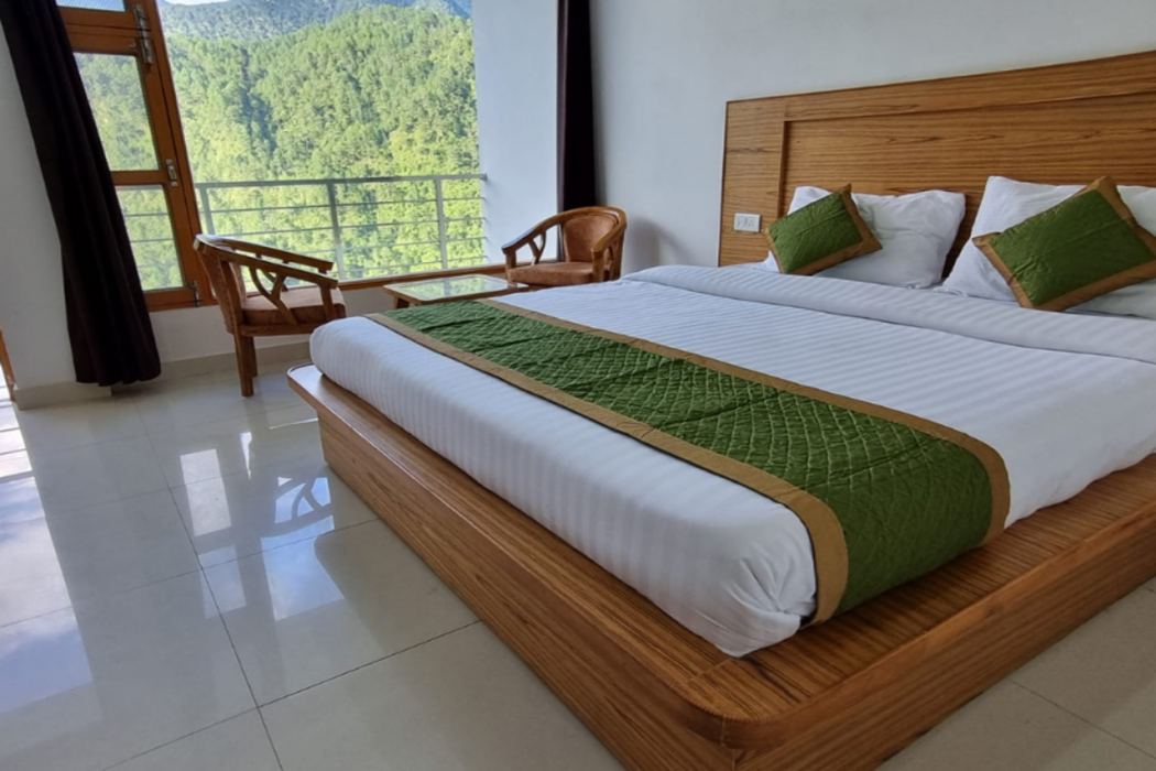 Amritara Sun Inn, Phata 11/40