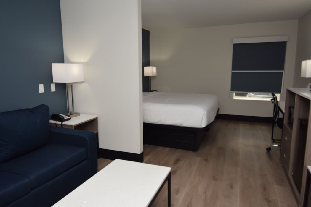Baymont by Wyndham Batavia - Darien Lake 3/7