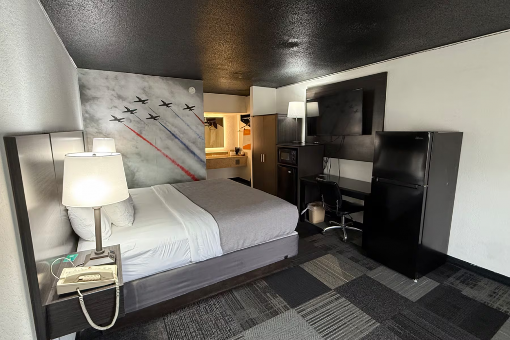 Eglin Extended Stay Hotel, a Howard Johnson by Wyndham 9/27