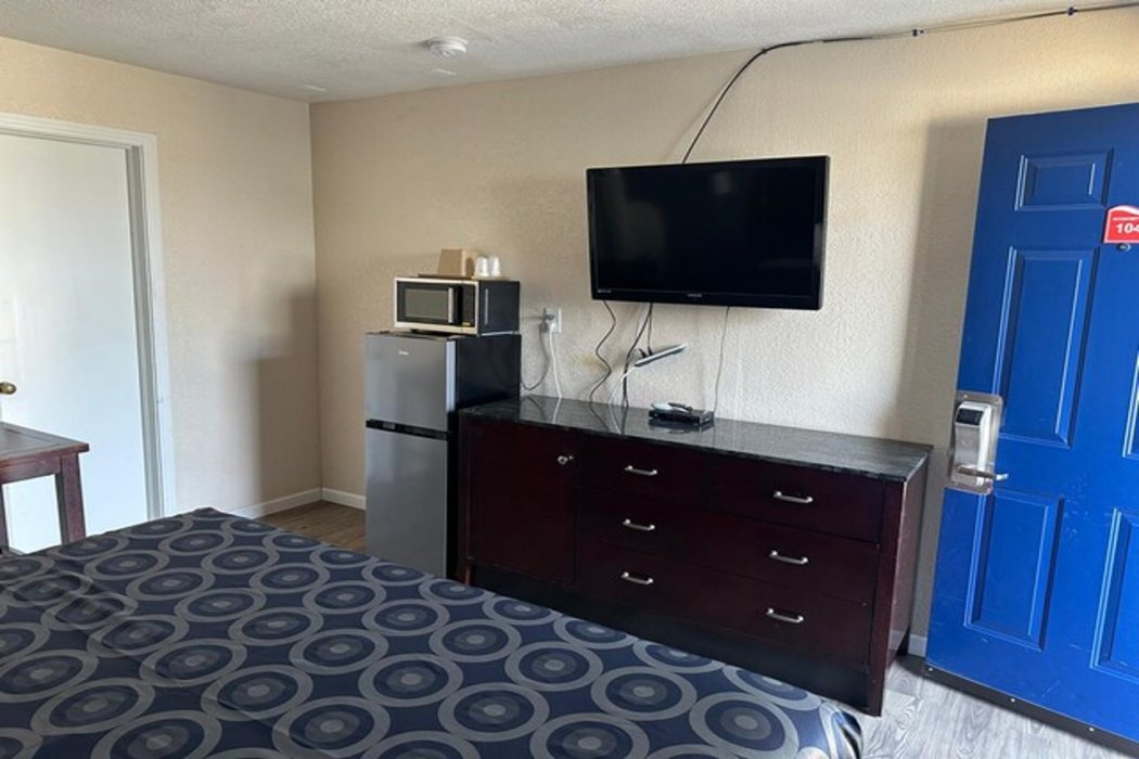 Economy Inn By OYO, Lamesa TX 8/25