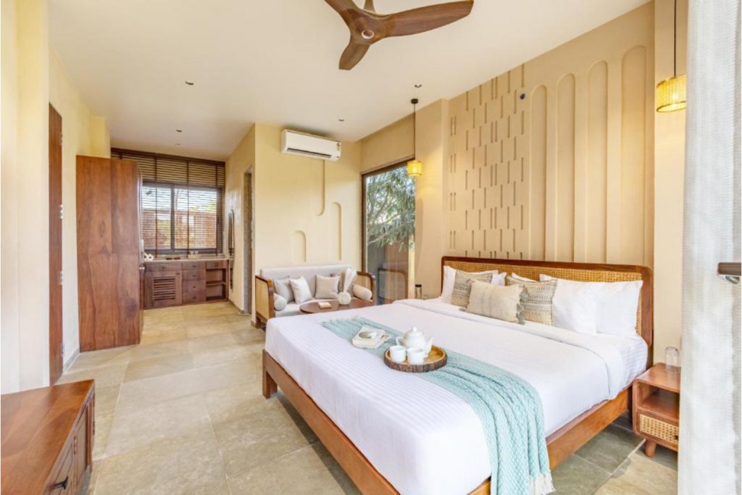 ELIVAAS Cows and Cuddles 4 BHK with Pvt Pool and Garden 17/68