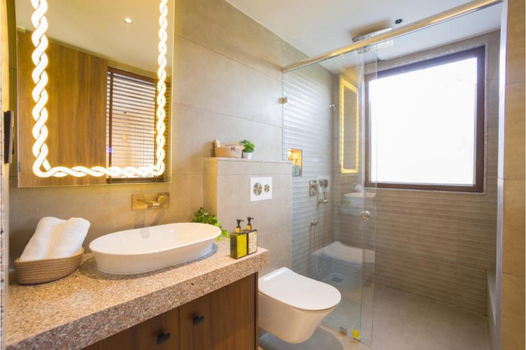 ELIVAAS Cows and Cuddles 4 BHK with Pvt Pool and Garden 22/68
