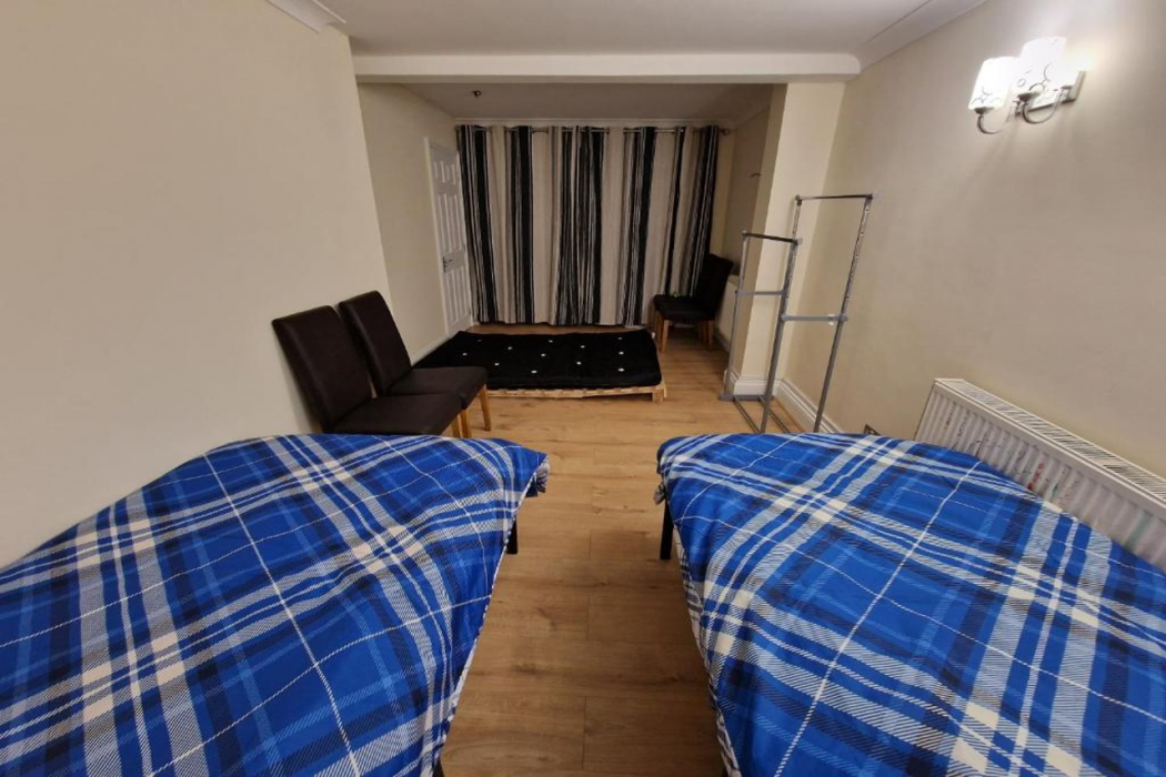 SnoozeDen Chalvey - Free Parking, Near M4 J6 9/35