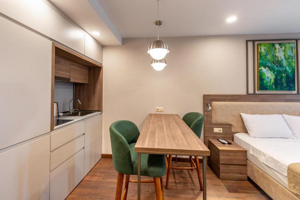 Rainbow Residence 12/43