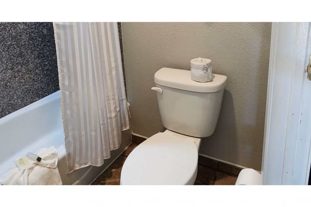 Atria Inn & Suites Kitchenette 16/43
