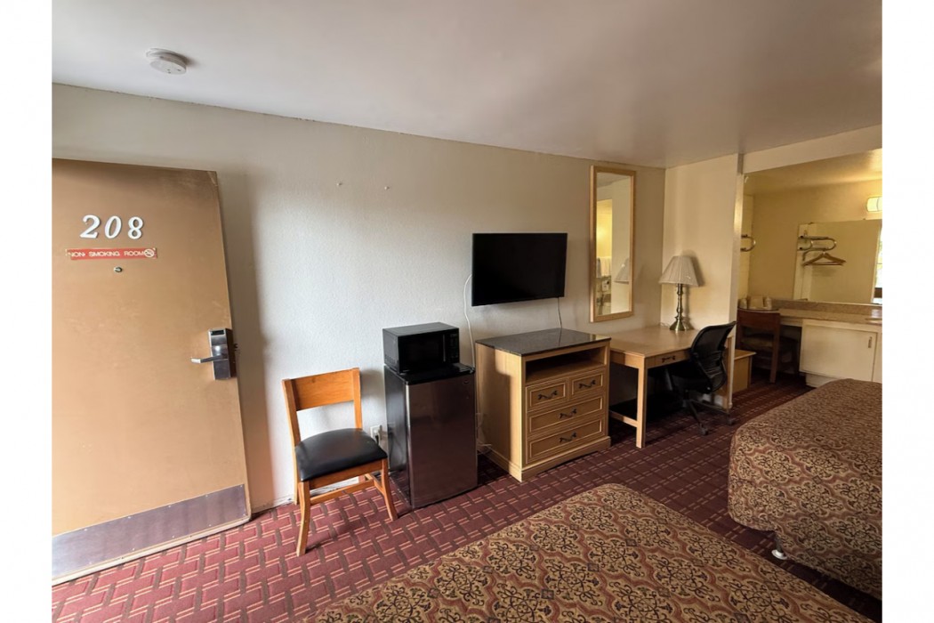 New Budget Inn 9/44