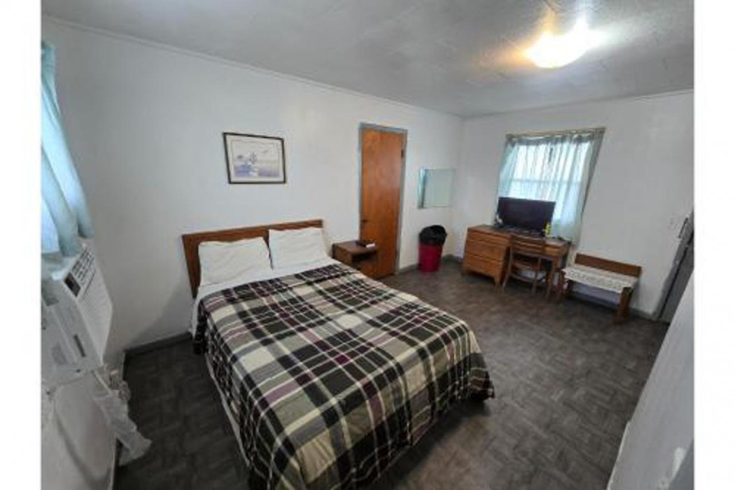 OYO Sandman Inn 11/58