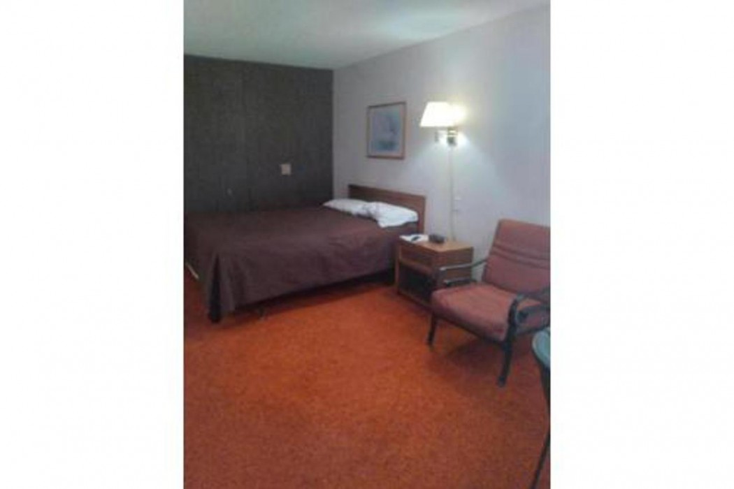 OYO Sandman Inn 7/58