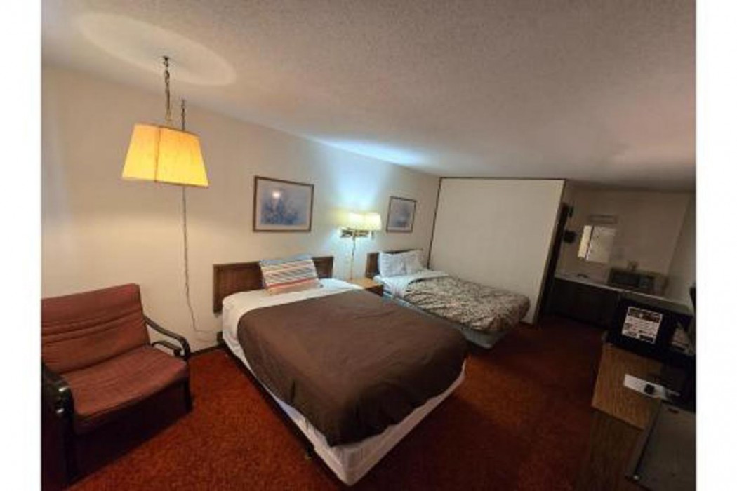 OYO Sandman Inn 9/58