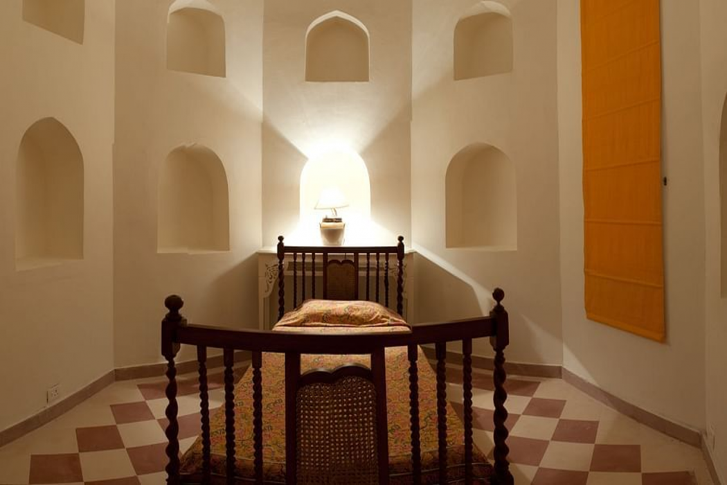 Neemrana’s Tijara Fort-Palace - 19th Century, Alwar 10/54