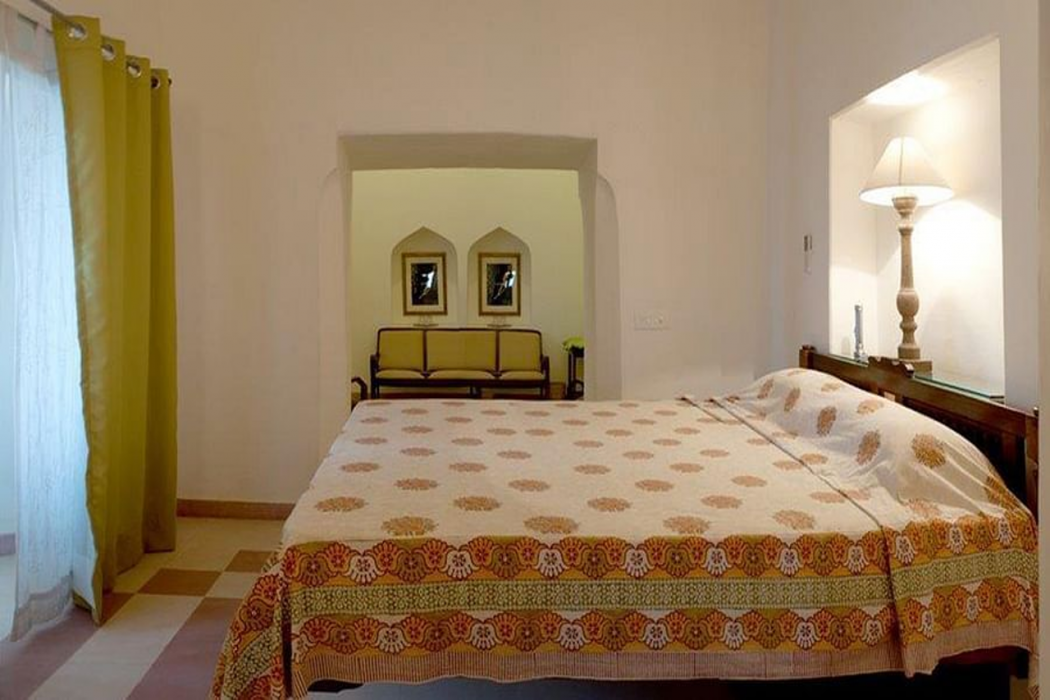 Neemrana’s Tijara Fort-Palace - 19th Century, Alwar 13/54