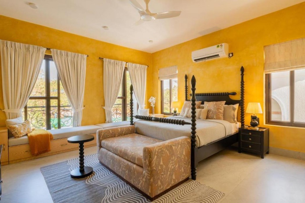 ELIVAAS Villa Paraiso 4 BHK with Pool and Bar 10/35