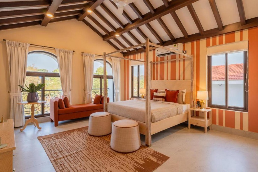 ELIVAAS Villa Paraiso 4 BHK with Pool and Bar 11/35