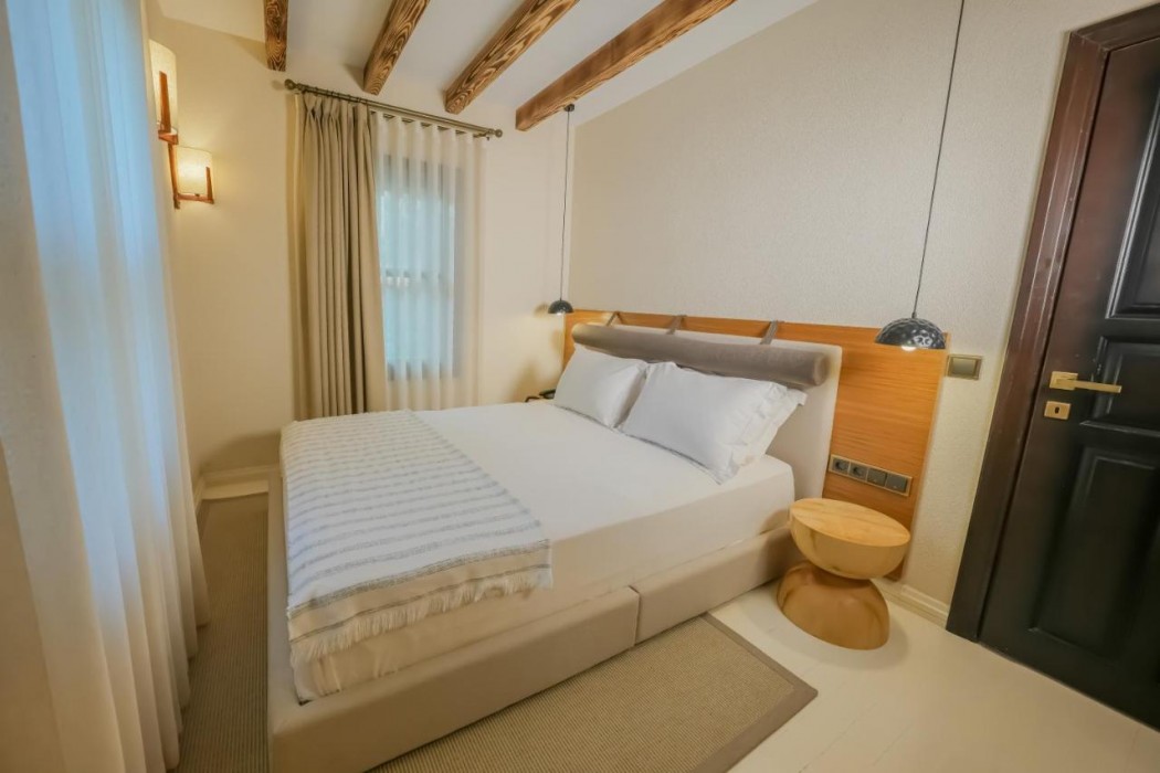 NUUP Hotel 9/56