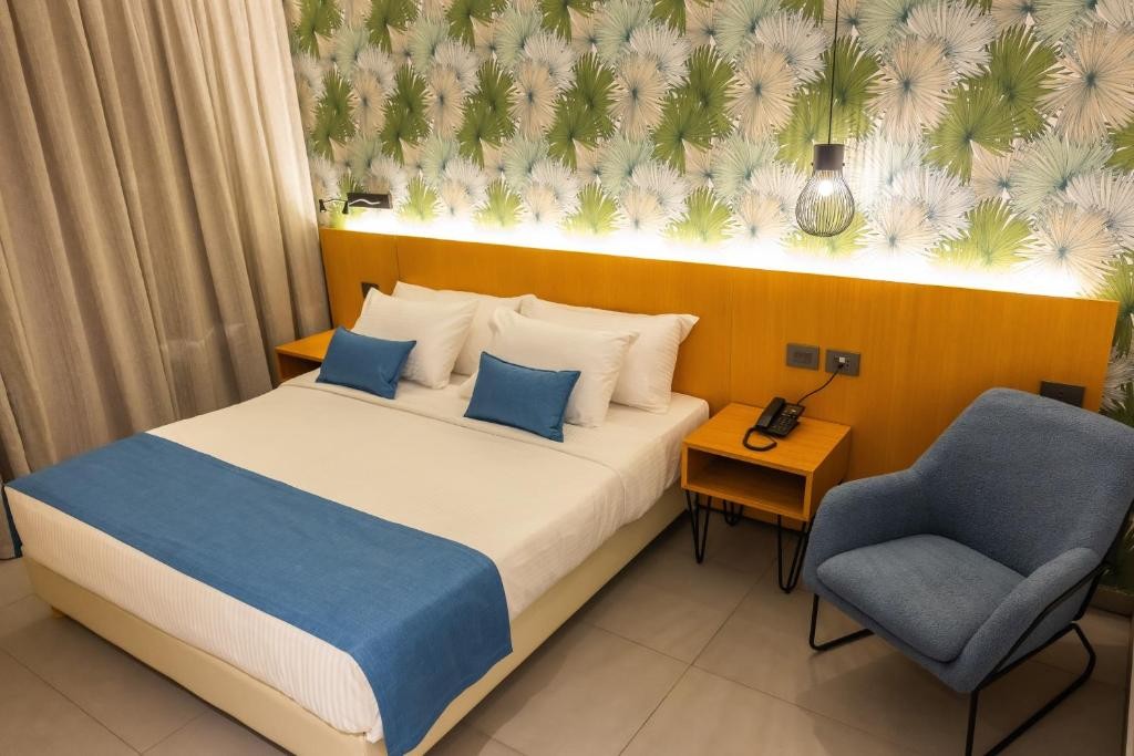 Le Grove Hotel, Jounieh 19/76
