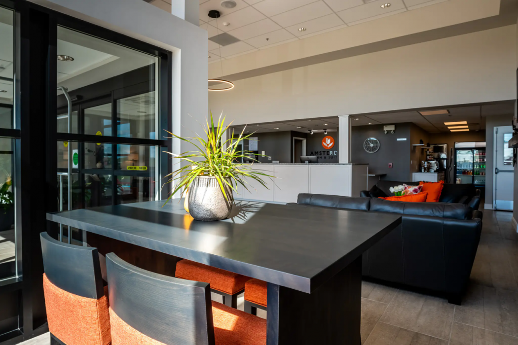 Amsterdam Inn & Suites, an Ascend Collection Hotel 5/52