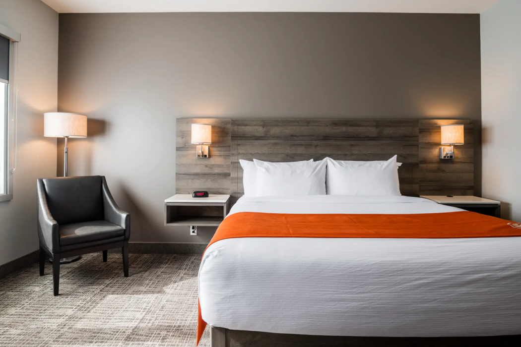 Amsterdam Inn & Suites, an Ascend Collection Hotel 20/52