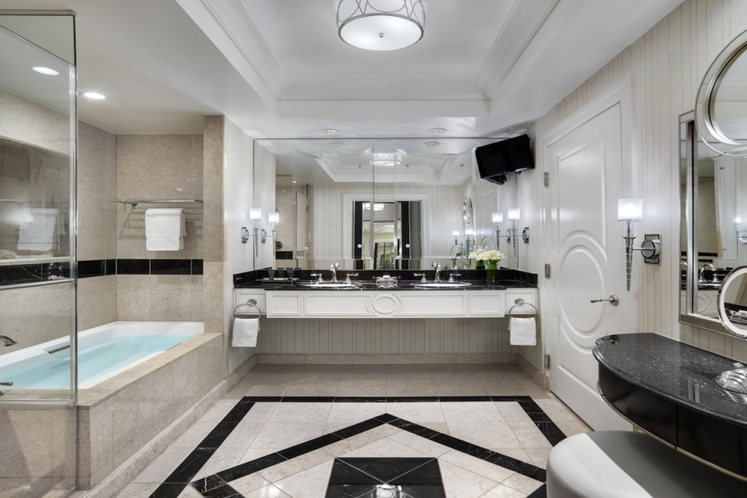 The Palazzo Prestige Club Lounge 24/68