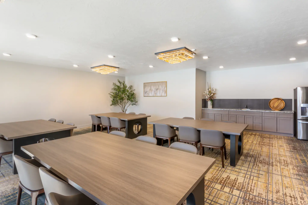 The Valor, Ascend Hotel Collection 36/55